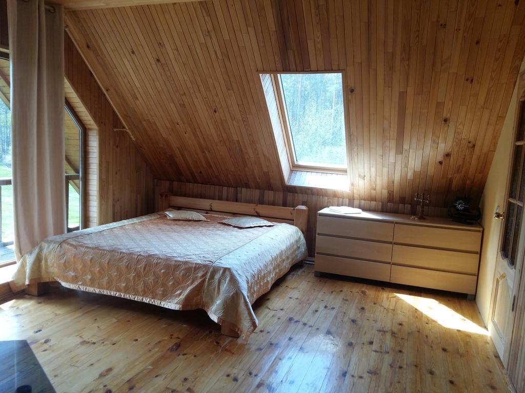 Guest House Vilcini แบร์นาติ ภายนอก รูปภาพ