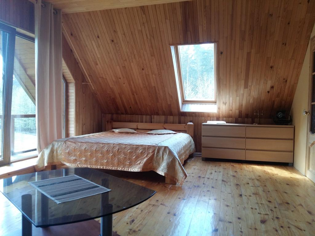 Guest House Vilcini แบร์นาติ ภายนอก รูปภาพ