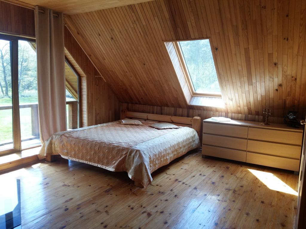 Guest House Vilcini แบร์นาติ ภายนอก รูปภาพ