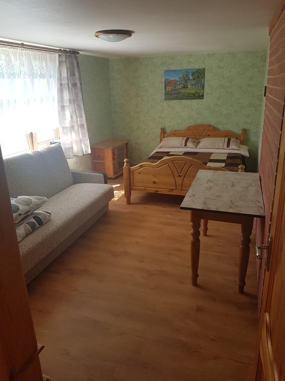 Guest House Vilcini แบร์นาติ ภายนอก รูปภาพ