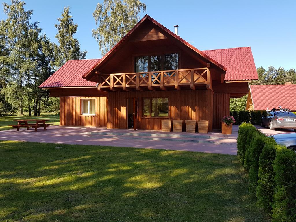 Guest House Vilcini แบร์นาติ ภายนอก รูปภาพ